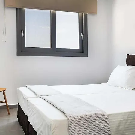Sleeps 6 Air Con Wifi