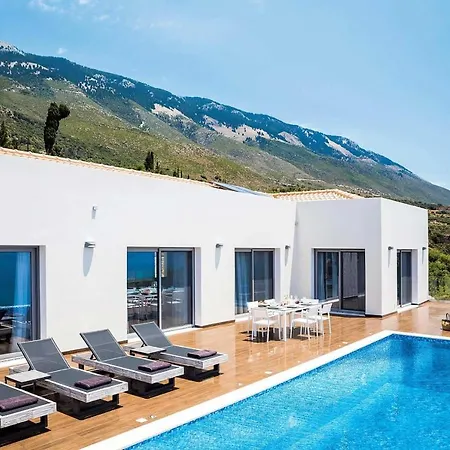 Sleeps 6 Air Con Wifi Villa Simotáta